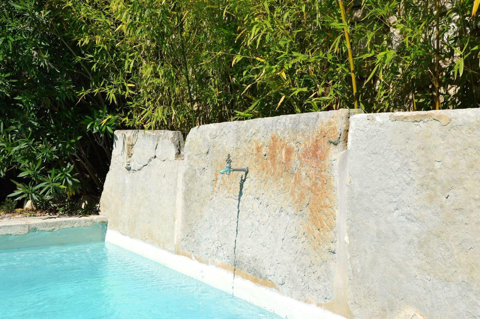 B&B Temps Suspendu Provence Pernes-les-Fontaines Exteriér fotografie